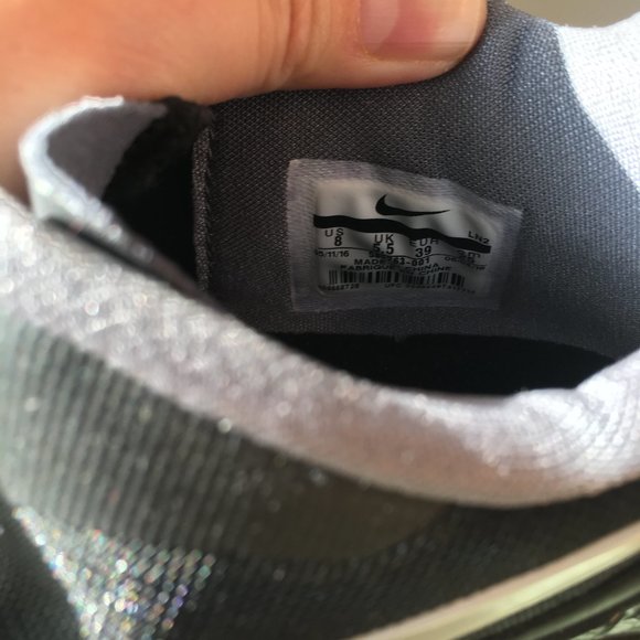 Nike Womans Volleyball Shoes - Picture 3 of 3